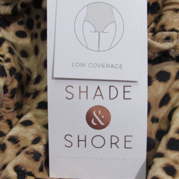 Shade & Shore Tunnel Keyhole One Piece Swimsuit - Leopard Print Size S (4-6) - Picture 6 of 16